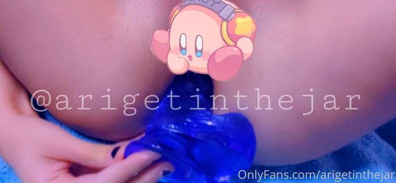 a minute of me fucking my ass with my butt plug + a pic of m..