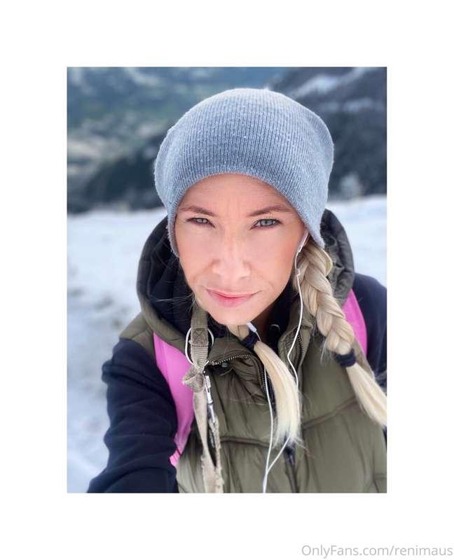 First Snow ❤️ Winter is coming ❤️