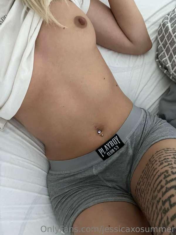 Send me your morning wood 😘