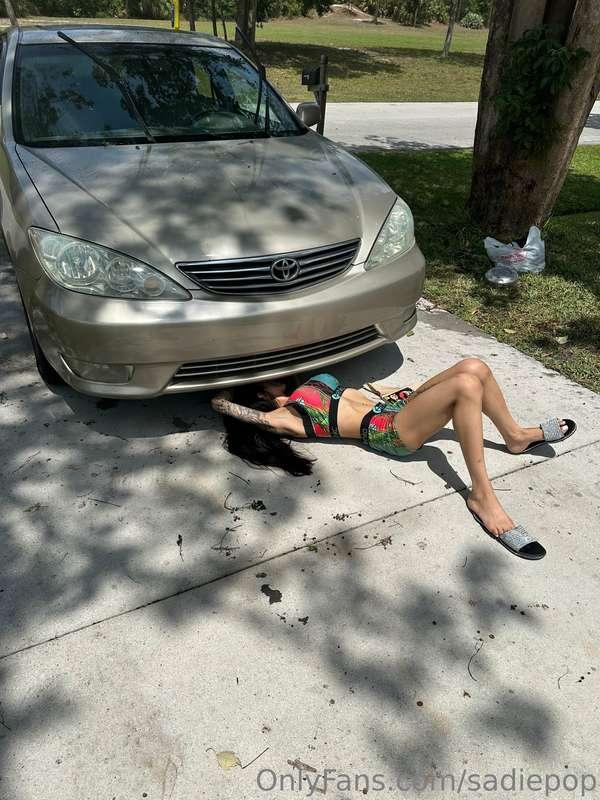 Who wants to look under my hood? #undermycar #zipzip