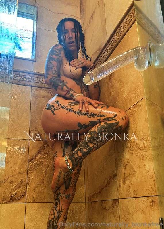 New shower video!! Scroll down or check your messages to see..
