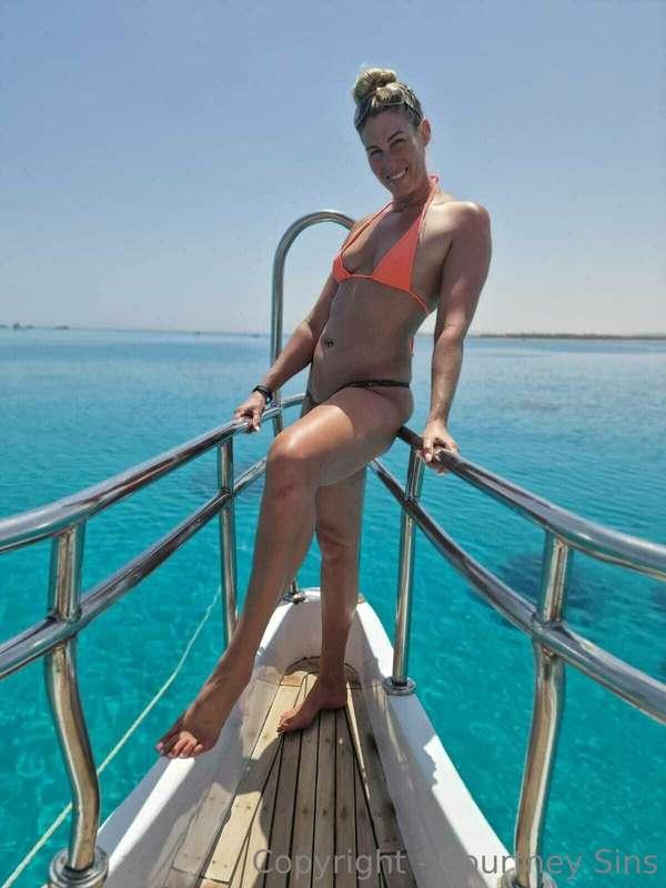 Do you like my bikini?