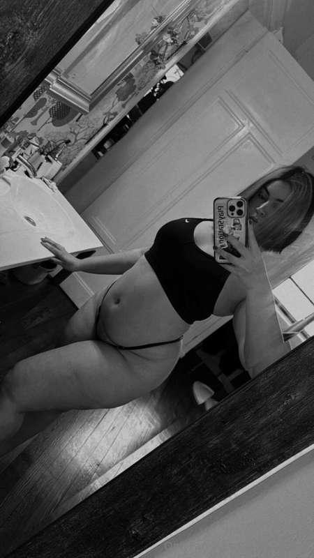 Do you like my black and white photos?🌘☕🖤🤍