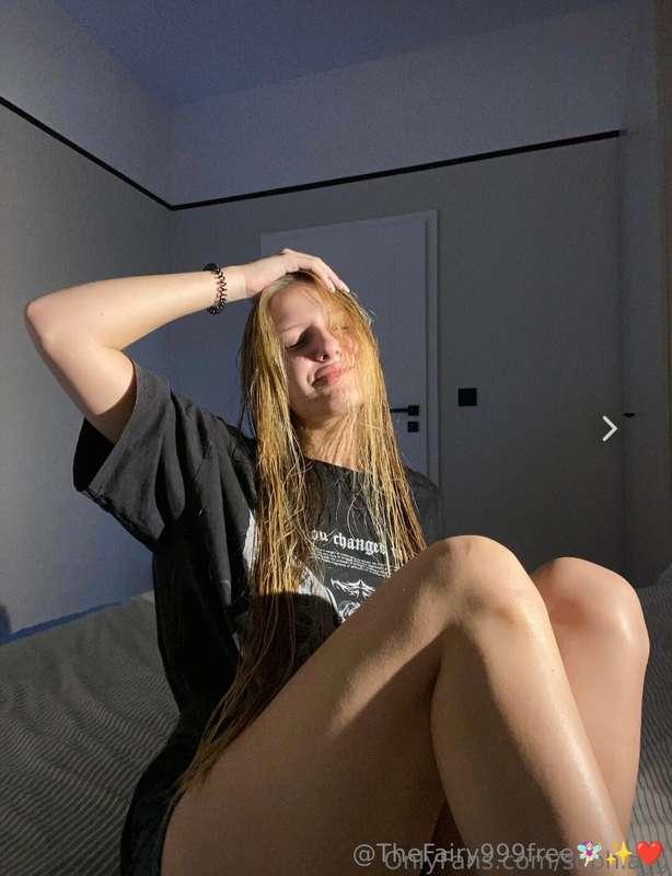 @sophia_gThe best girl all around internet!Check out her@sop..