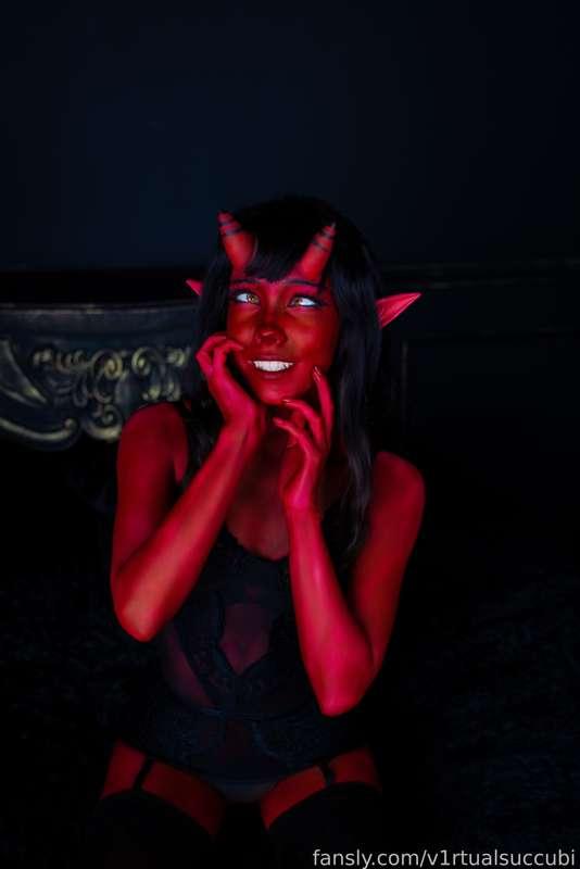 v1rtualsuccubi image #1