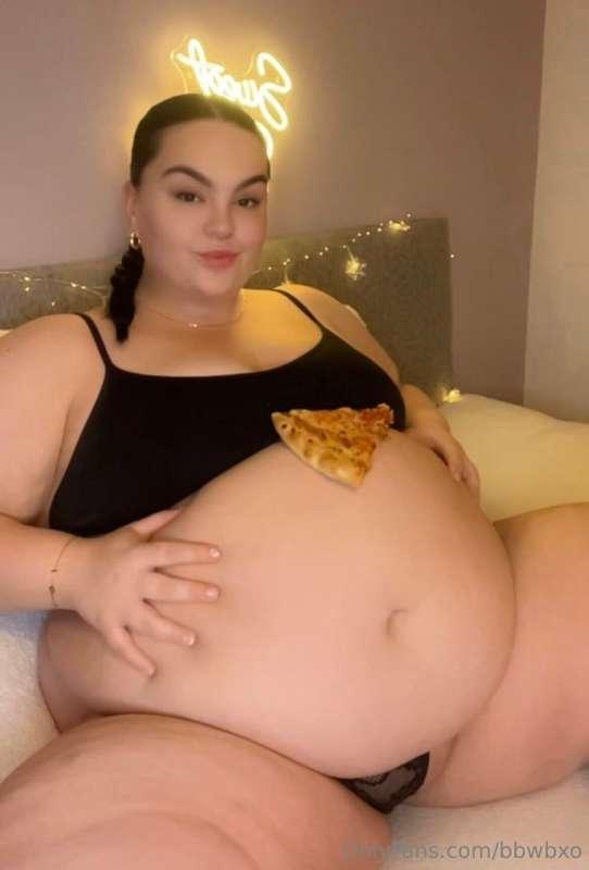 new videos dropping in ur inbox very soon.. 🍕