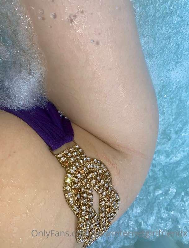 wet 💦💦