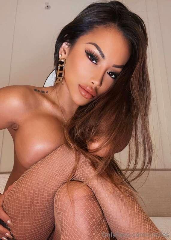 Slide into my dms with the best compliment u got… I read the..