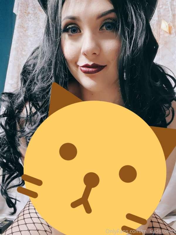 Magic tiddies to start off this comeback! 

Who else likes Z..