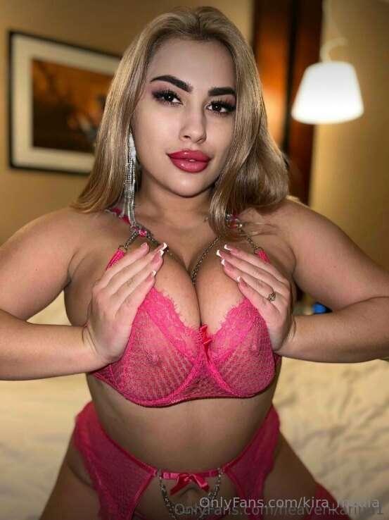 # 😍FREE SUBSCRIPTION 😍 @heavenkarina1
Hot beauty @heavenkari..