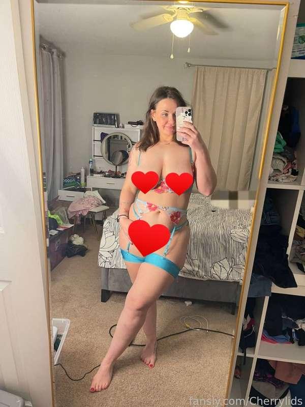 I know that some people love this lingerie as much as I do 😏😏

#fyp #mommy #milf  #pawg #ass #tits #thicc #cougar #lingerie