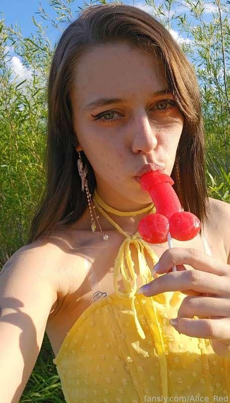 alice_red image #1
