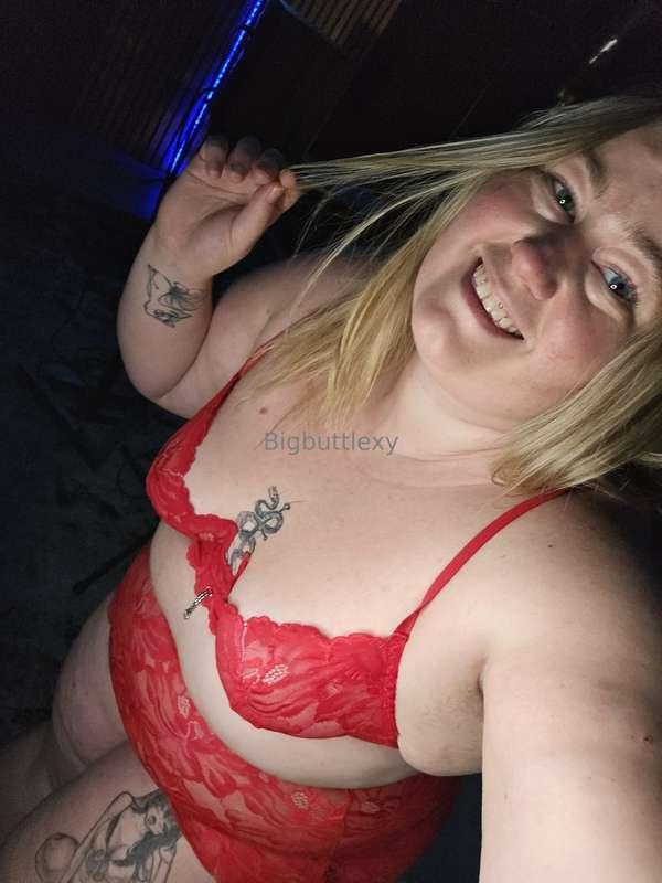 Does red looks good on me? ☺️
