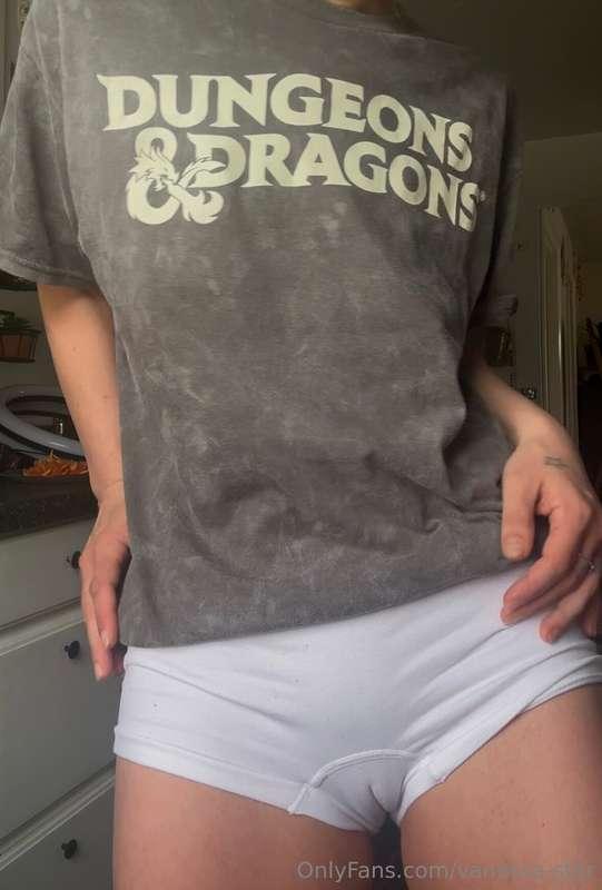 Do you like my dungeons and dragons shirt? 😜
