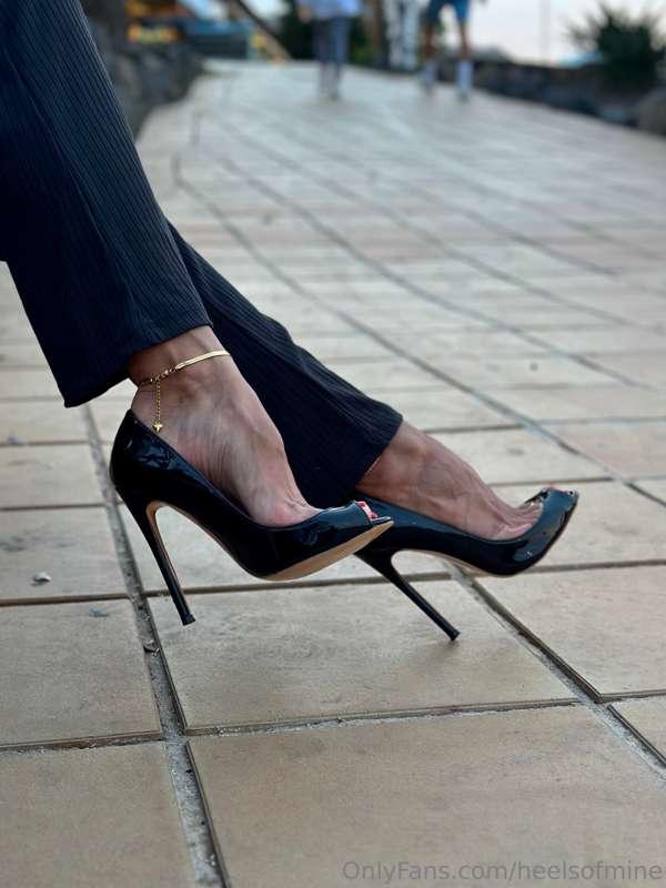 I know you love my peep toe heels…especially amazing toe cle..