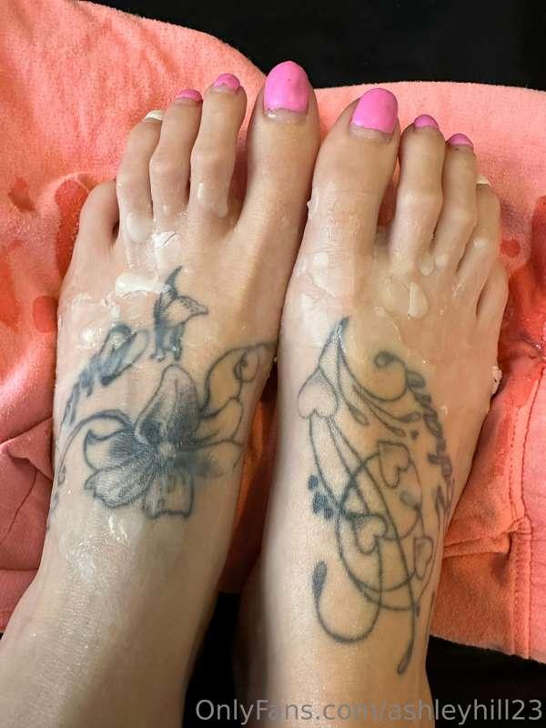 Feet 👣 pic Friday!