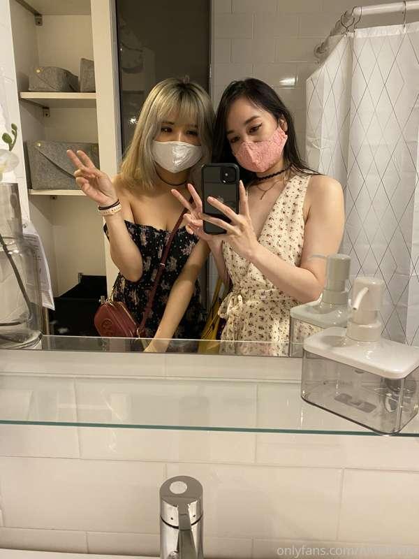 Classic Bathroom Selfie 😜  Imagine that we took this in your..