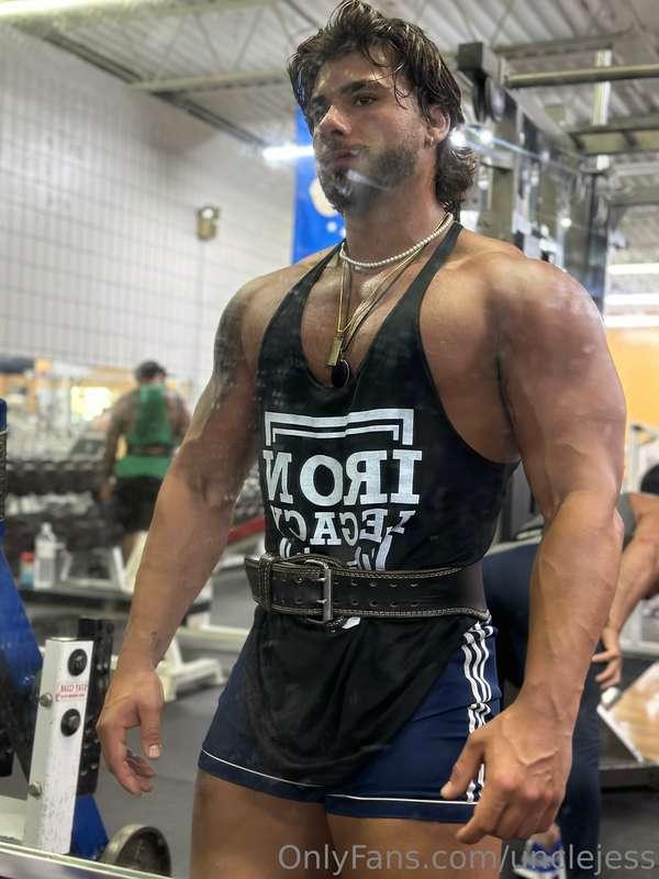 Am I getting big guys?