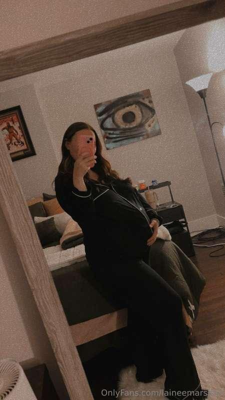 what do you wanna see more of?? 👀 send me a message 💕