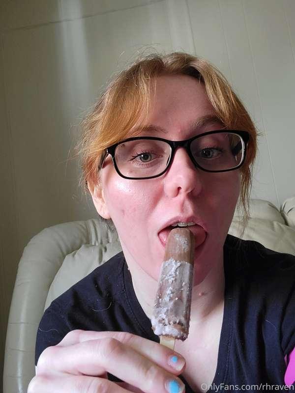 Enjoying the day with a nice treat 😋