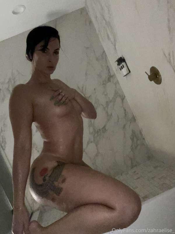 Whos ready for a live tonight ? 
2hrs from now. Tip $50 if y..