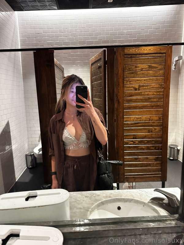Boobies😋