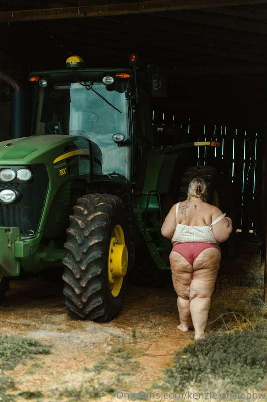 kenziekinziebbw image #1