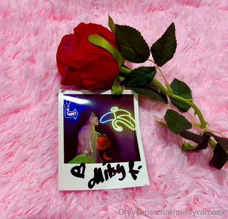 ***SCENTED NAUGHTY POLAROID GIVEAWAY*** and you could get it..