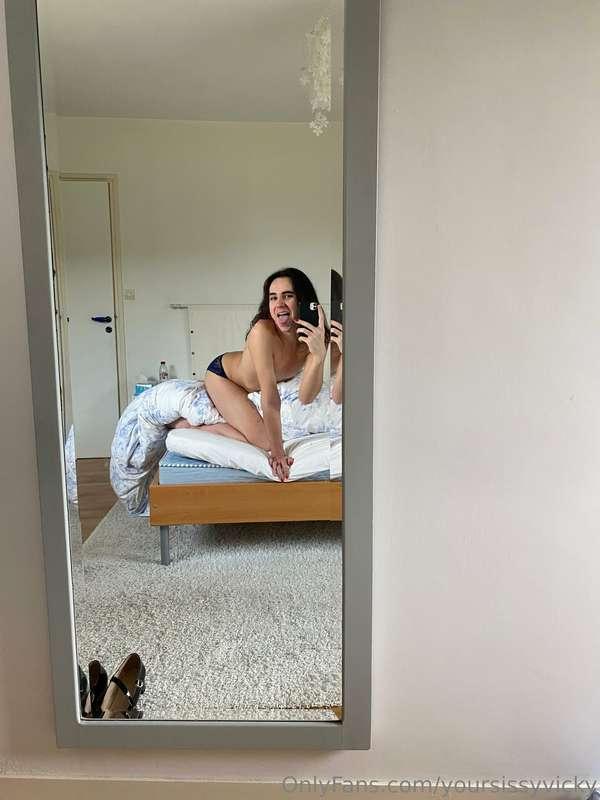 yoursissyvicky image #3