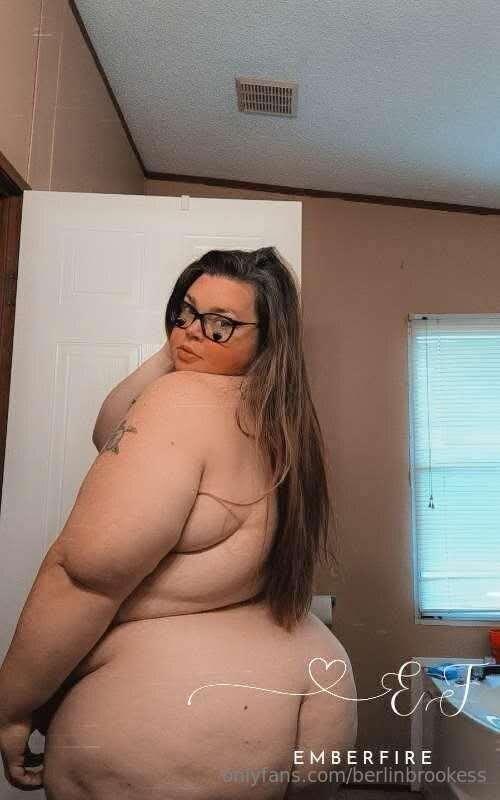 ❌‼️ PREGNANT HORNY WIFE‼️❌Her bigg booty and tight juicy pus..