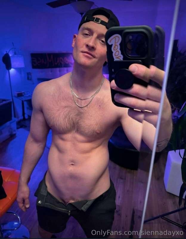 HOLYYY SHIT!! 🔥🔥 Zac Wild made his VIP page FREE TO JOIN!!  ..