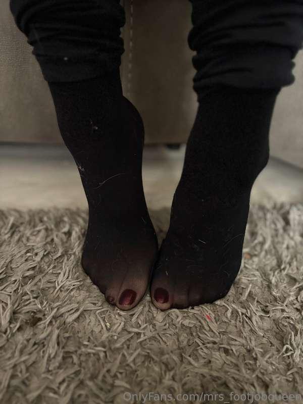mrs_footjobqueen image #11