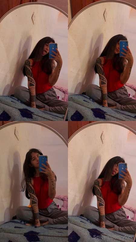 My feet in the last photos 🤤🤤🙈