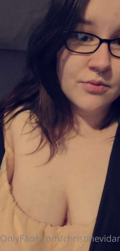 Let me know what yall would like to see. I lobe making my cu..