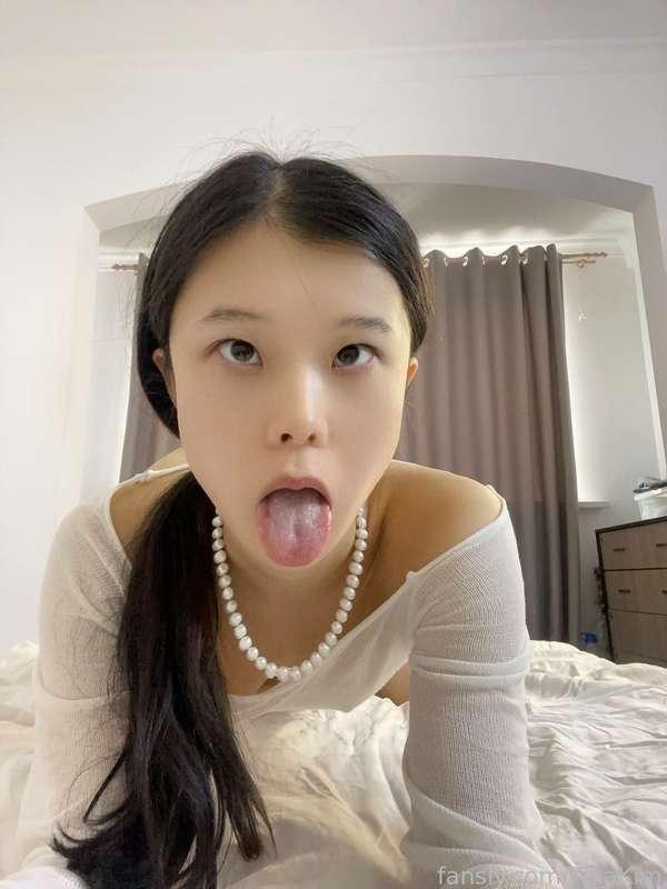 I'm so delighted to have fun with daddy ^^


#fyp #asian #brunette #skinny #ddlg #daddysgirl #teen #smalltits #ahegao #ahegaoface #tongue