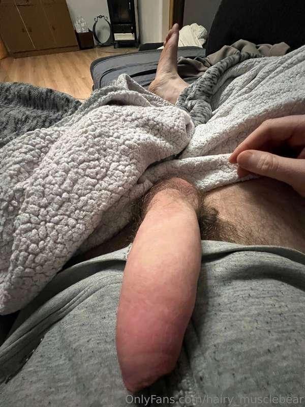 With or without foreskin? 😏