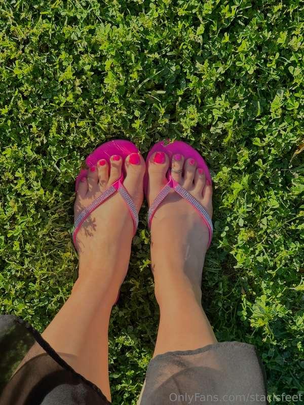 stacisfeet image #0