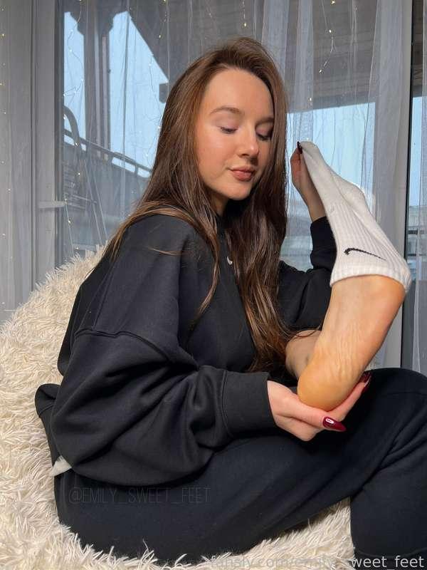 emily_sweet_feet image #6
