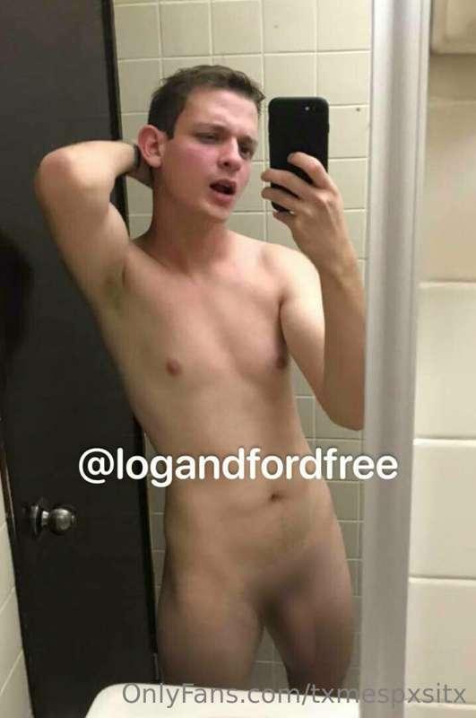 ⚡FREE SUSCRIPTION⚡

This HOT TWINK @loganfordfree is here to..