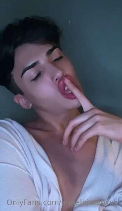 KISS ME. I am Magically Delicious😉