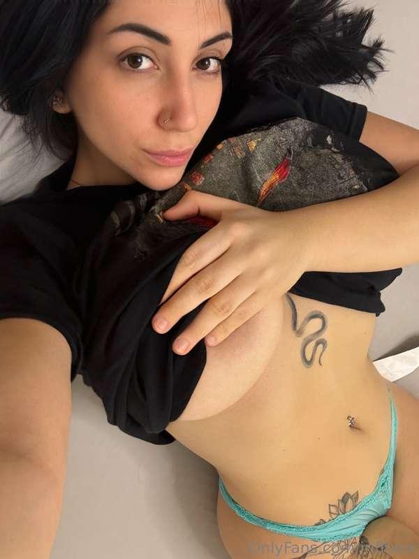 Pretty face, big tits and a slim waist - am I your dream gir..