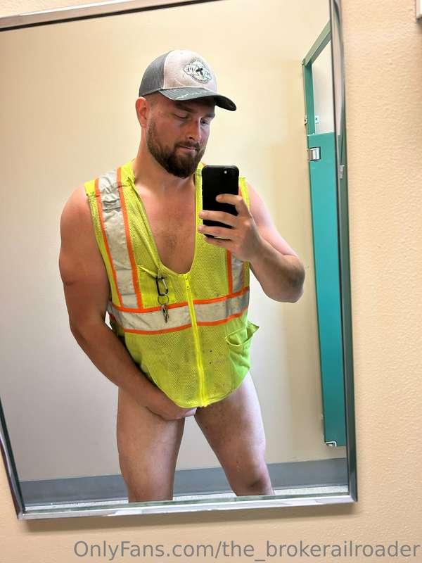 Got super horny over lunch, wish someone would’ve met me in ..