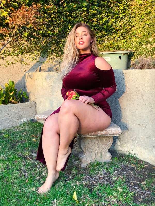 ready for our dinner date  💋