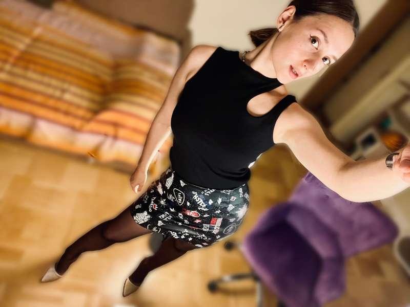 klara_si_ image #0