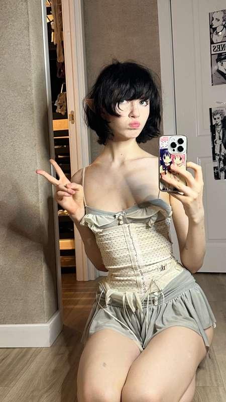 yoursmalldoll image #5