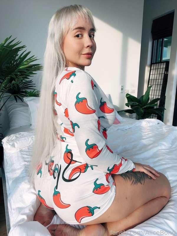 How can I help you daddy? 

#cosplay #teen #egirl #tits #pussy #naked #ass #booty #fyp 