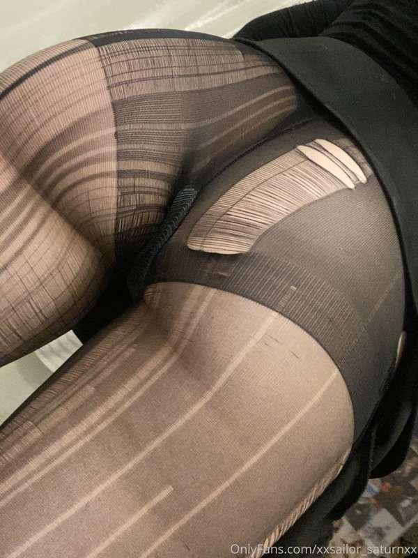 Does my ass look good in these tights?