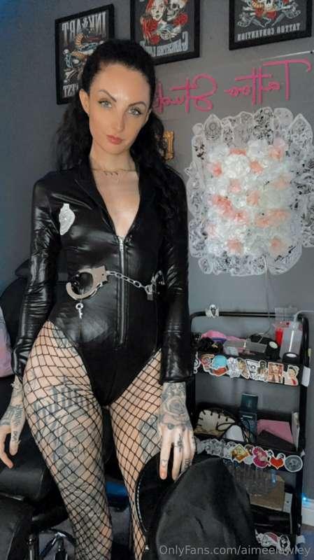 are you willing to get in trouble so i can catch you? 😈🚨