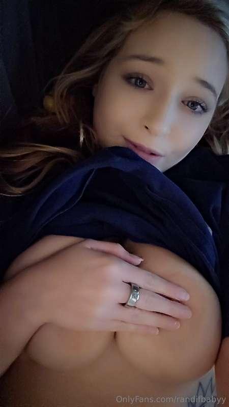 Big bouncy boobs 