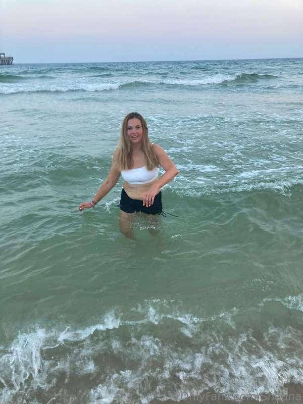 The beach is my happy place ❤️
